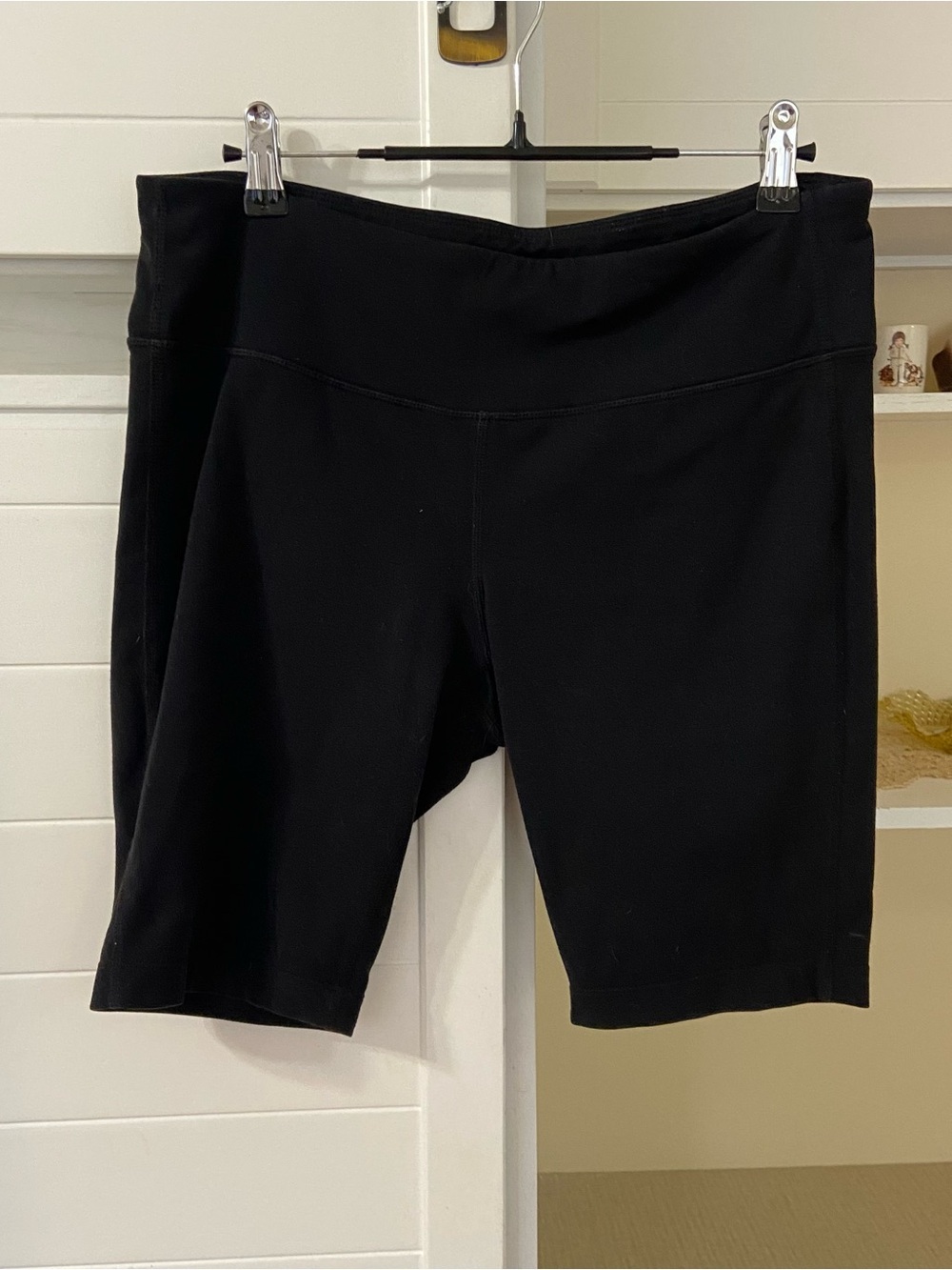 Black High-Waist Knee-Length Bike Shorts